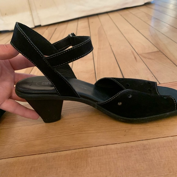 ARCHE WOMENS BLACK SUEDE SANDALS - Picture 8 of 8